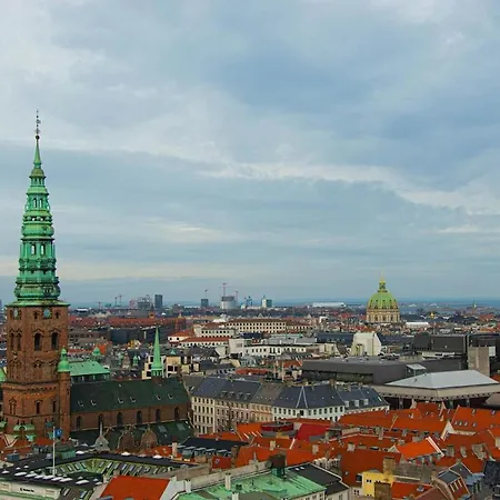 Lovely Overlooking King's Garden Apartment Copenhagen