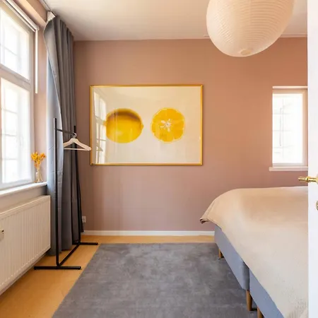 Lovely Overlooking King's Garden Apartment Kopenhagen