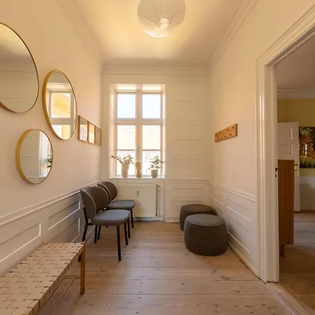 Lovely Overlooking King's Garden Kopenhagen