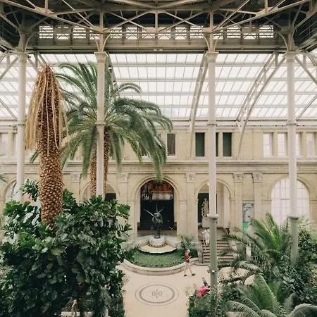 Apartment Lovely Overlooking King's Garden