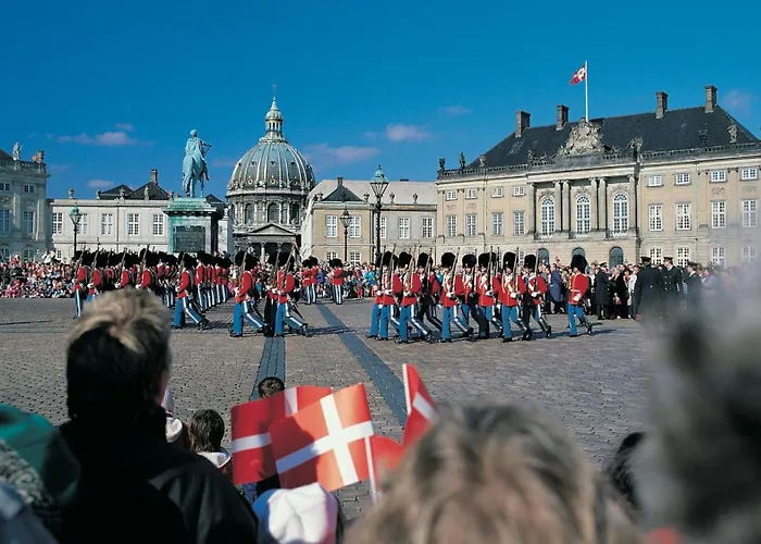 Lovely Overlooking King's Garden