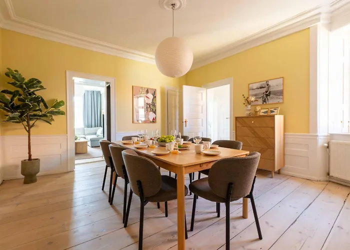 Lovely Overlooking King's Garden Copenhagen