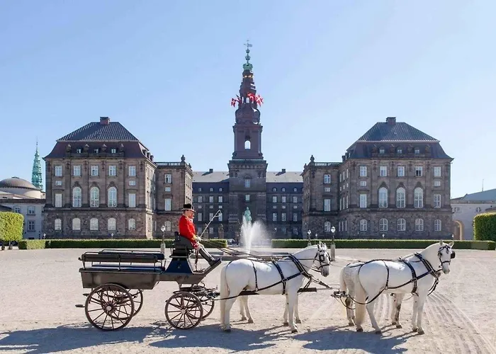 Lovely Overlooking King's Garden Apartment Copenhagen