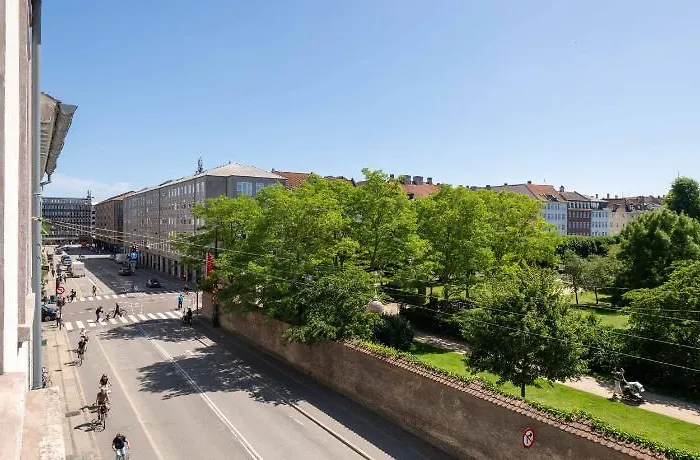 Lovely Overlooking King's Garden
