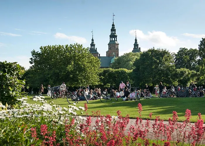 Lovely Overlooking King's Garden Appartement Kopenhagen