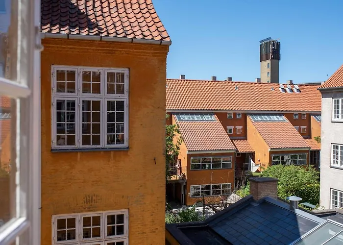 Lovely Overlooking King's Garden Kopenhagen