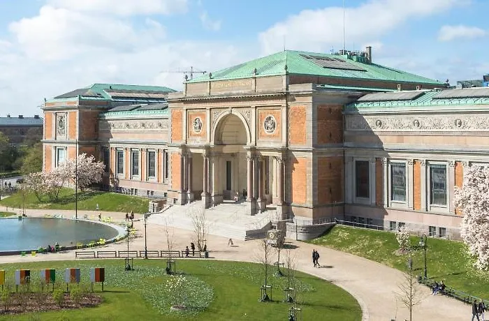 Lovely Overlooking King's Garden * Kopenhagen